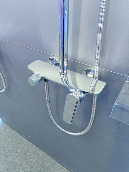 Bộ Vòi sen tắm đứng, Sen cây tắm đứng SC 095