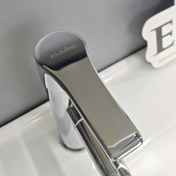 Vòi Lavabo Nóng Lạnh V38
