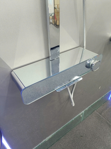 Bộ Vòi sen tắm đứng, Sen cây tắm đứng SC 100