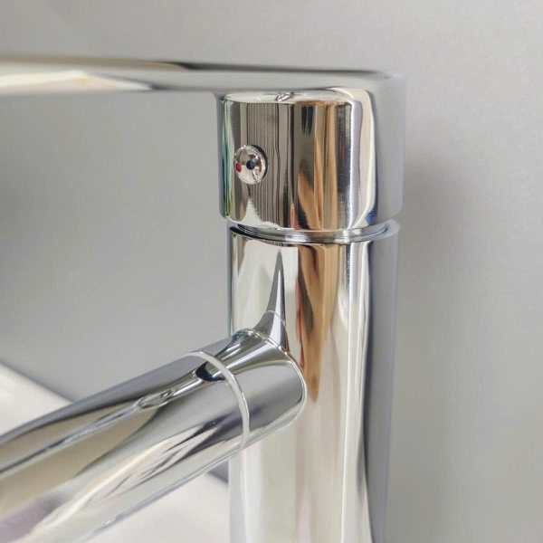 Vòi Lavabo Nóng Lạnh V38