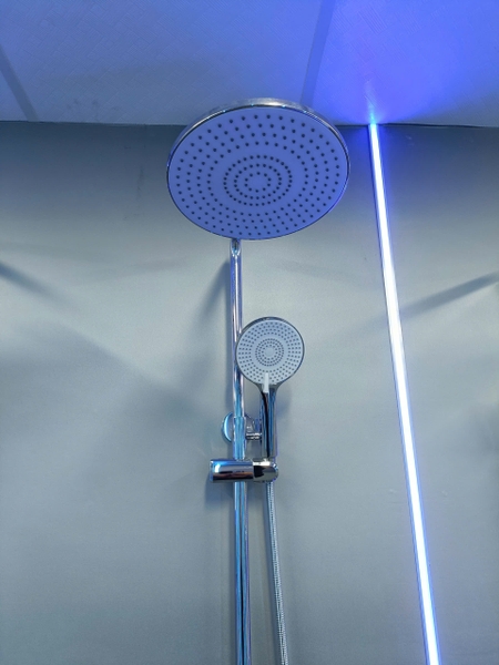 Bộ Vòi sen tắm đứng, Sen cây tắm đứng SC 015