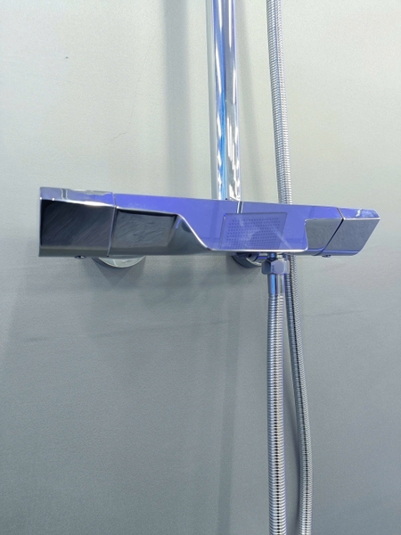 Bộ Vòi sen tắm đứng, Sen cây tắm đứng SC 013