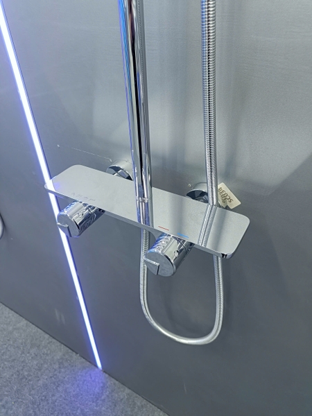 Bộ Vòi sen tắm đứng, Sen cây tắm đứng SC 034T