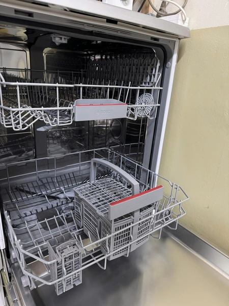 Máy rửa bát độc lập Bosch SMS46GI01P - Serie 4