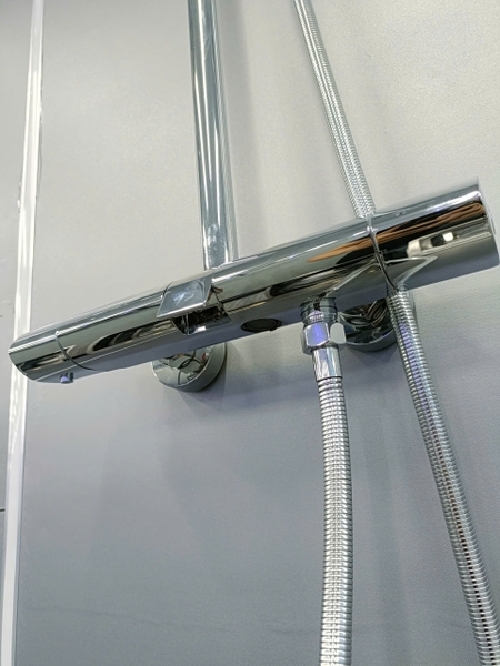 Bộ Vòi sen tắm đứng, Sen cây tắm đứng khóa nhiệt đô SC 056