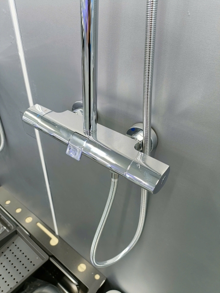 Bộ Vòi sen tắm đứng, Sen cây tắm đứng khóa nhiệt đô SC 056