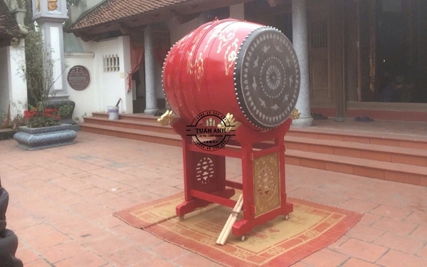 trong-dinh-chua-go-mit-da-trau