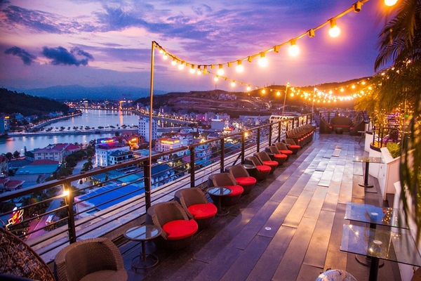 Top 5 quán cafe view đẹp nhất Hạ Long