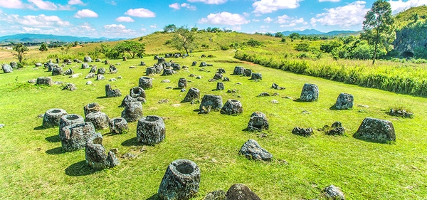 Bí ẩn về cánh đồng chum Plain of Jars – Di sản thế giới độc đáo của Lào