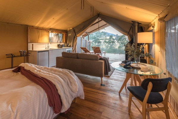 Xu hướng du lịch mới của giới trẻ - Glamping