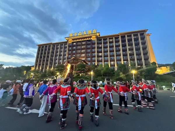 Review khách sạn Kiệu Tử Sơn đẹp nhất Chuyển Long Trấn Côn Minh