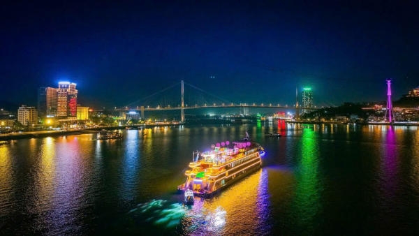 Những điểm độc đáo của du thuyền Luna Halong Cruise 5 sao