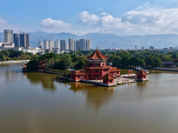 Công viên Nam Hồ Mông Tự có gì? Kinh nghiệm tham quan chi tiết