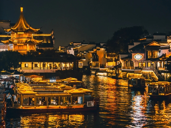 Sông Tần Hoài Nam Kinh ở đâu? Kinh nghiệm ngắm cảnh và đi du thuyền
