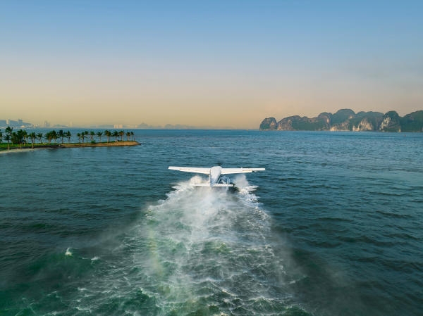 Tận hưởng cuộc phiêu lưu cảm xúc với chuyến bay cùng thủy phi cơ Hạ Long