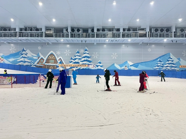 Gợi ý lịch trình 1 buổi trượt tuyết Kunming Hot Snow Miracle cùng Elite Tour