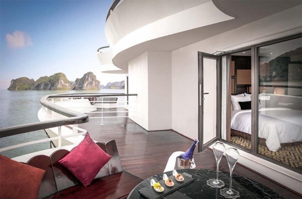 Phòng Ambassador Suite - du thuyền Ambassador Cruise 03 Phòng Ambassador Suite - du thuyền Ambassador Cruise 03