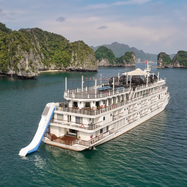 Trải nghiệm du thuyền Ambassador Signature Cruise