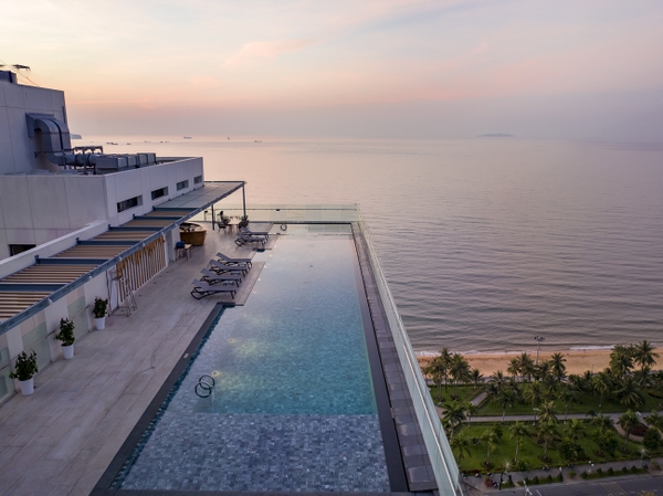 Hồ bơi vô cực Anya Quy Nhơn 5 sao