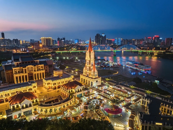 du thuyền ở bến tàu Đình Tử