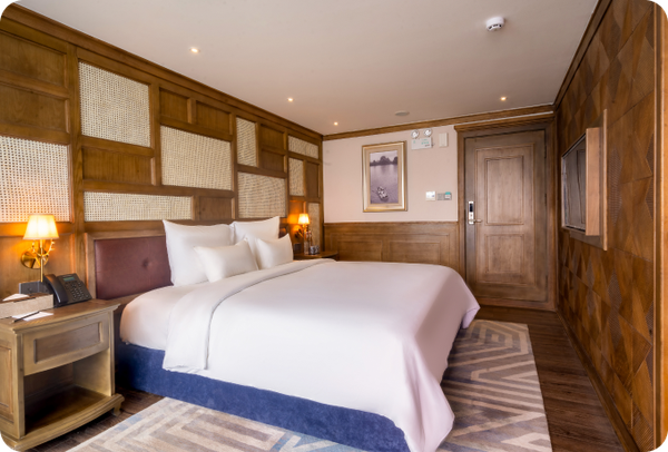 Phòng Deluxe du thuyền Ambassador Day Cruise