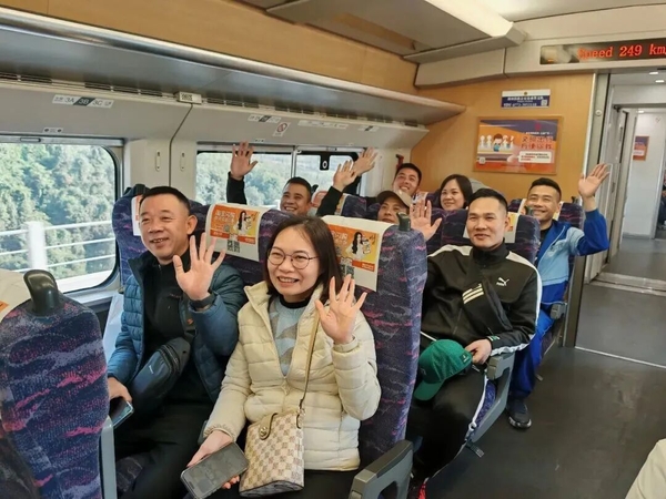 Tour Nam Ninh - Thái Bình Cổ Trấn tàu cao tốc