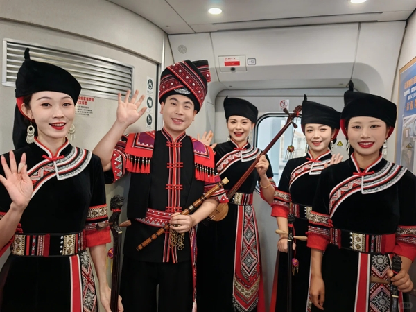 Du lịch Nam Ninh - Thái Bình Cổ Trấn tàu cao tốc