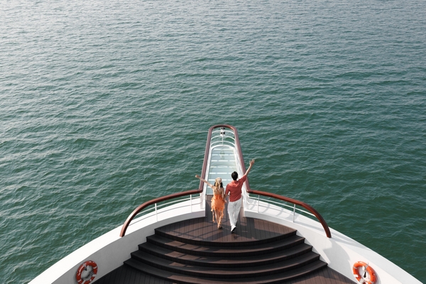 Du thuyền Ambassador Day Cruise