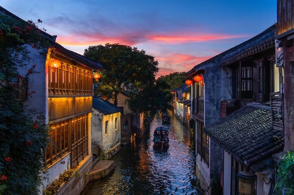 qua đêm ở Châu Trang Cổ Trấn