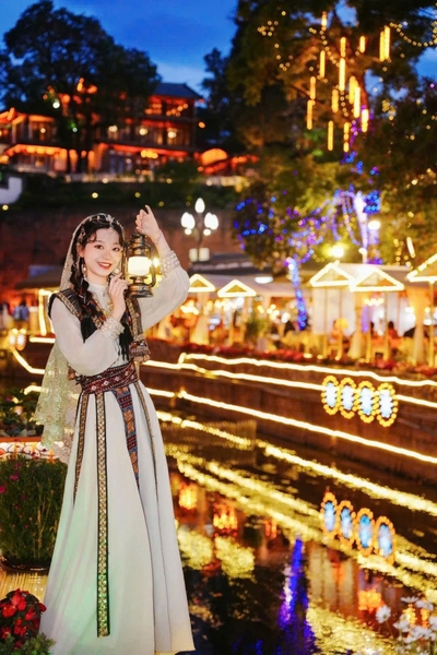 vui chơi buổi tối lệ Giang