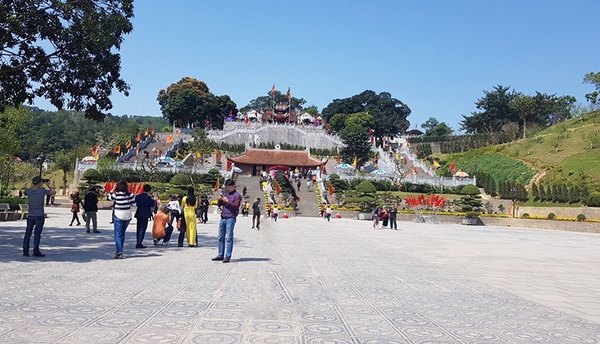 5 Địa điểm lễ chùa cầu may cho chuyến đi du xuân đầu năm 4