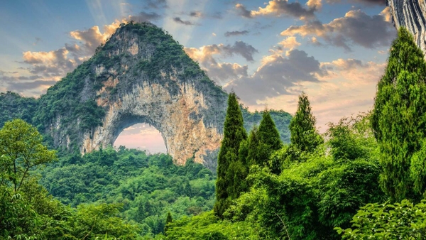 Nguyệt Lượng Sơn, Dương Sóc, Quế Lâm