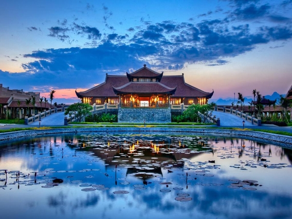 Emeralda Ninh Bình - Resort gần Hà Nội đẹp, mang vẻ đẹp yên bình 1