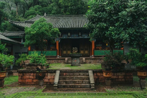 Long Thần Điện - Hắc Long Đàm