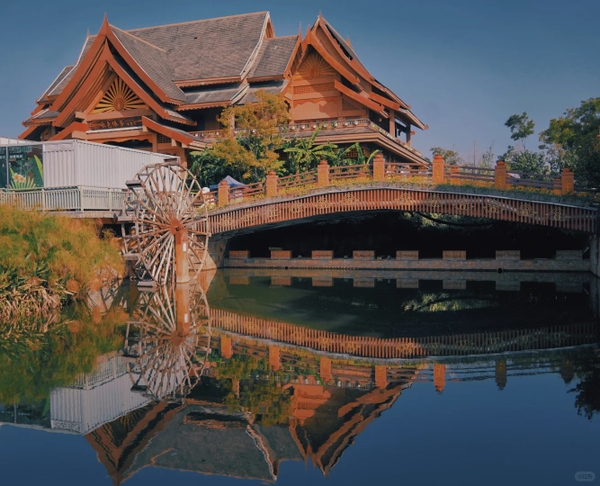 Kiến trúc độc đáo của Hậu Hải Điền Trì