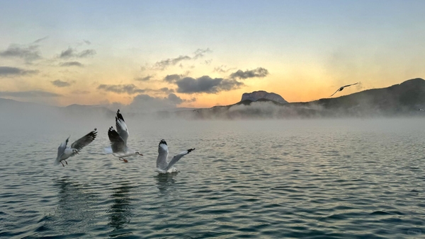 hoàng hôn hồ Lugu