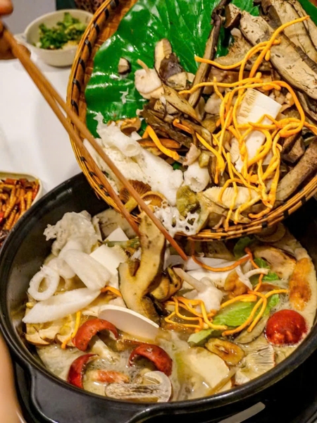 lẩu nấm tự nhiên Vân Nam