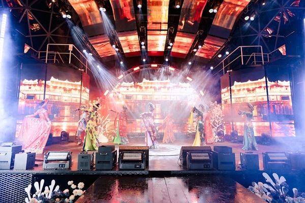 Du thuyền Dolphin Hạ Long có gì?