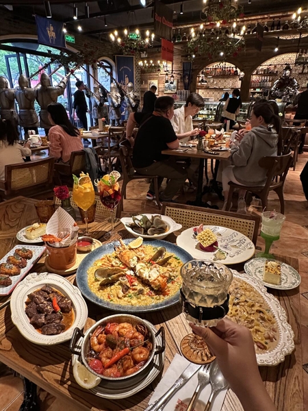 nhà hàng Lục Gia Chuỷ