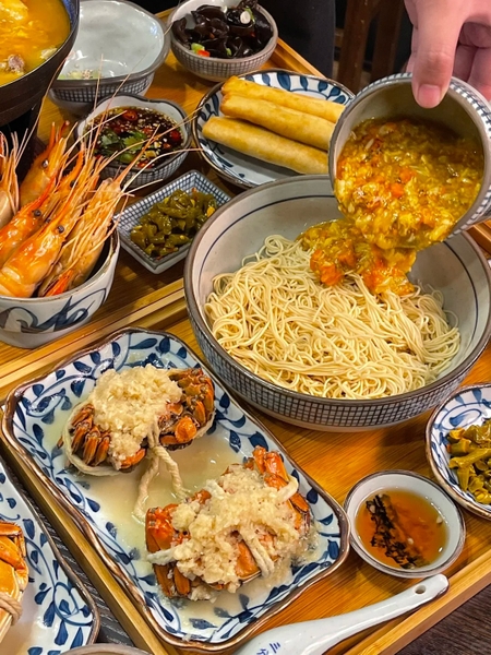 Trộn mì cua lông Thượng Hải