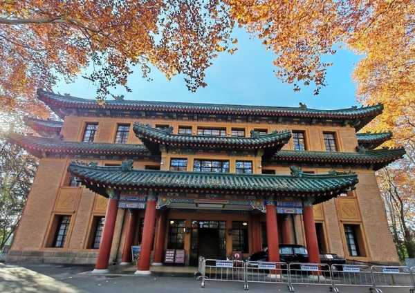 Kiến trúc độc đáo của Mỹ Linh Cung