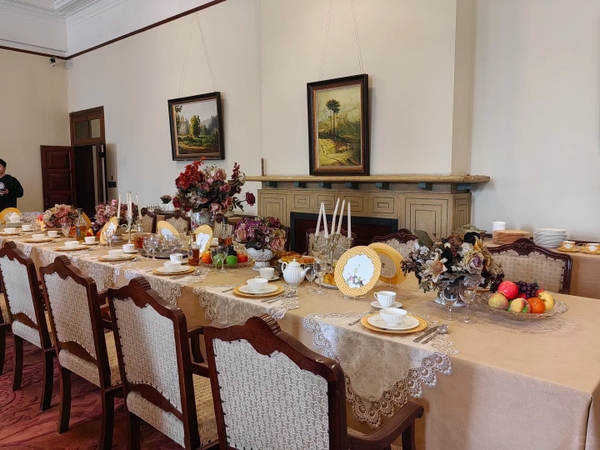 Đại sảnh Mỹ Linh Cung