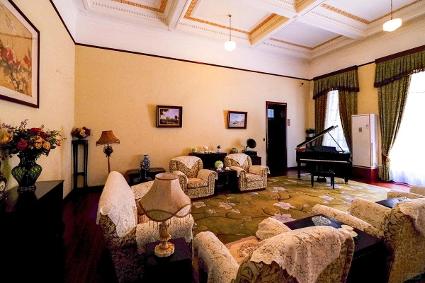 Phòng khách -Mỹ Linh Cung