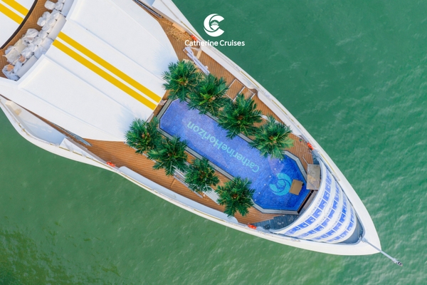 Bể bơi bốn mùa du thuyền Catherine Horizon