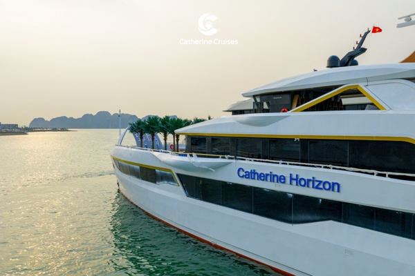 Du thuyền ngày 6 sao Catherine Horizon Cruise