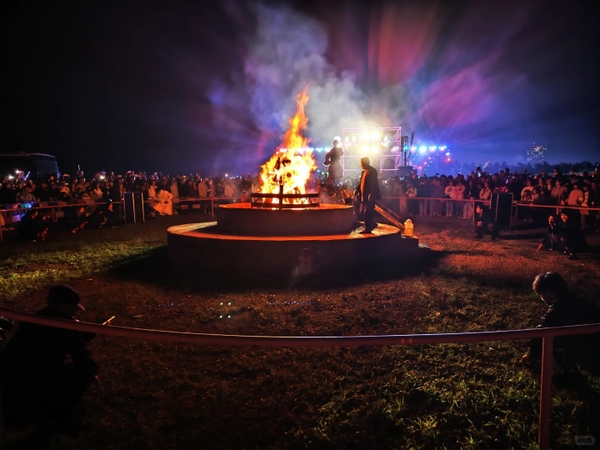 Tiệc lửa trại trên thảo nguyên Nội Mông