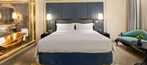 Review khách sạn dát vàng Dolce by Wyndham Hanoi Golden Lake 2