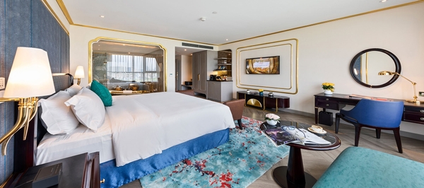 Review khách sạn dát vàng Dolce by Wyndham Hanoi Golden Lake 2