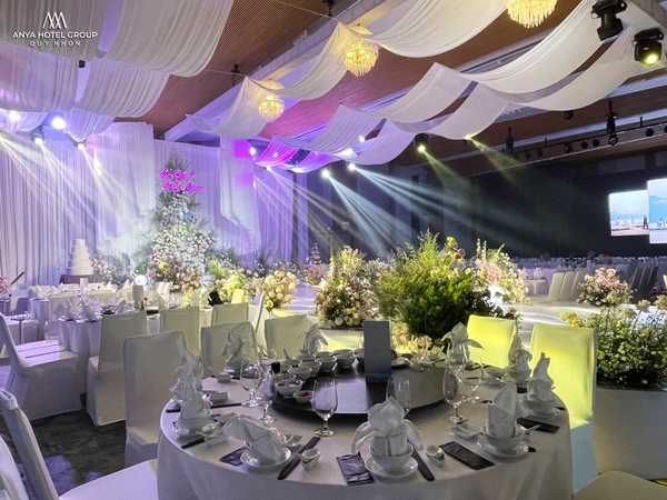 Oceanballroom Anya Quy Nhơn 5 sao