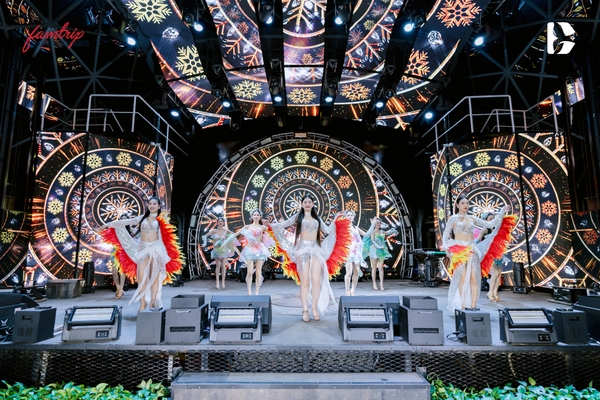 Giải trí trên du thuyền Dolphin Halong